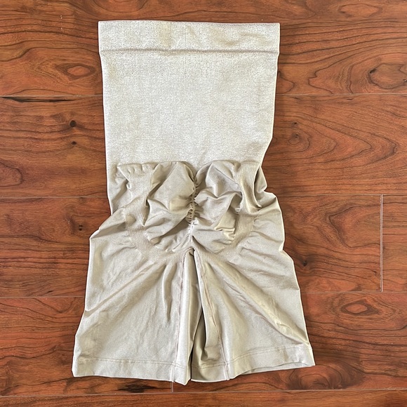 Sweet Nothings Tummy and Leg Control Shapewear - Picture 5 of 7